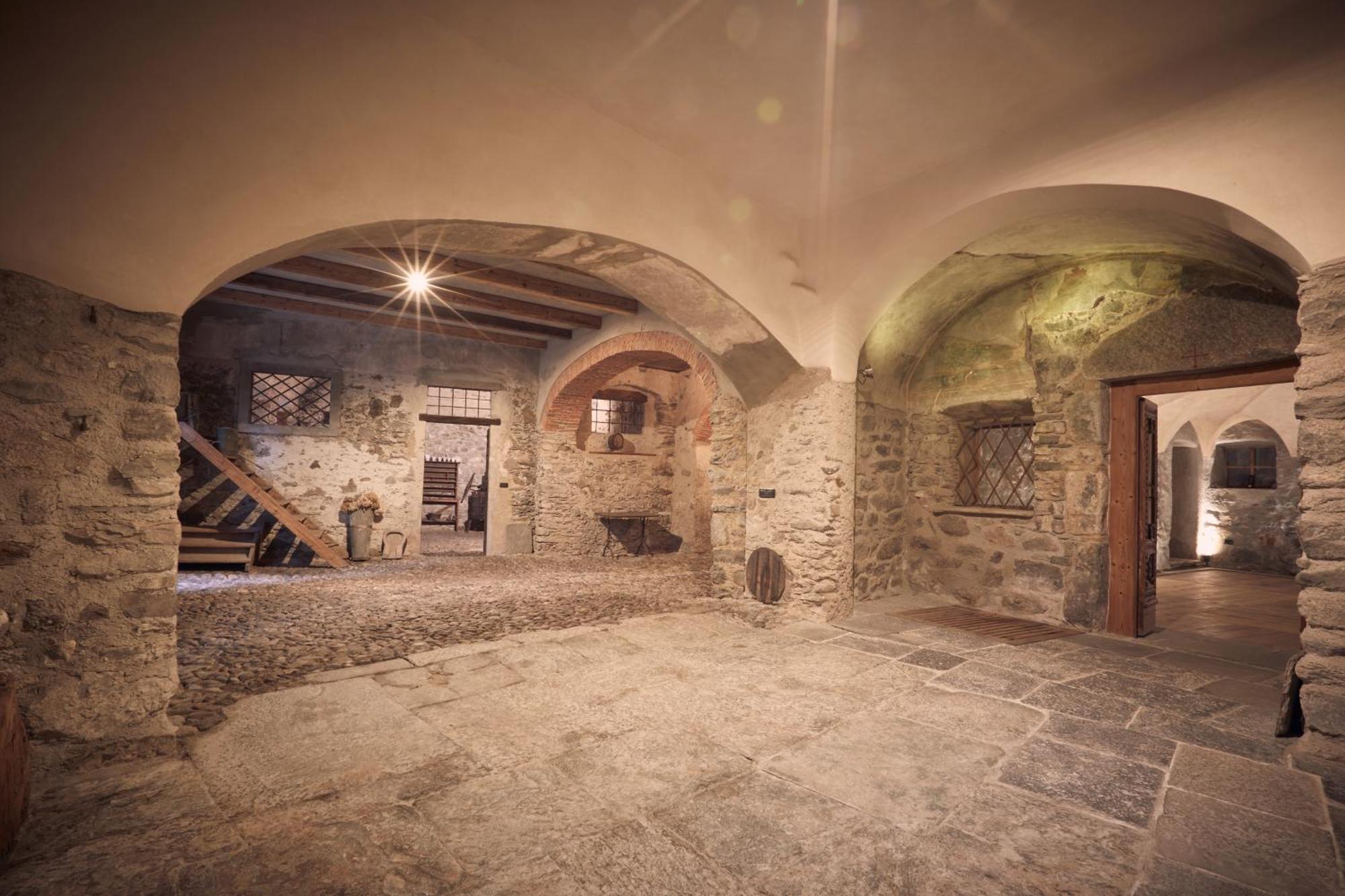 Le Corti Dei Sassi Bed and Breakfast Berbenno di Valtellina Exteriör bild